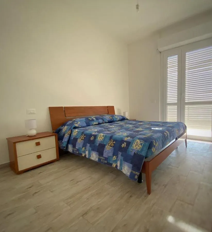 Bbking Camelia Casa Vacanze Marina dʼAndora 0*,  Italia